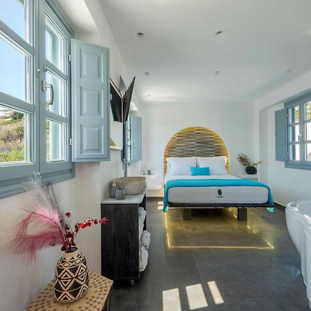 Blackstone Luxury Suites Emporio  Buitenkant foto