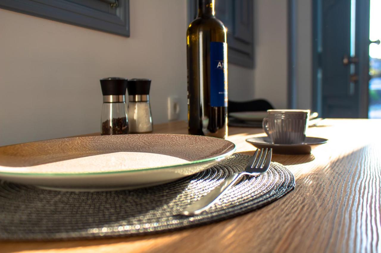 Blackstone Luxury Suites Emporio  Buitenkant foto