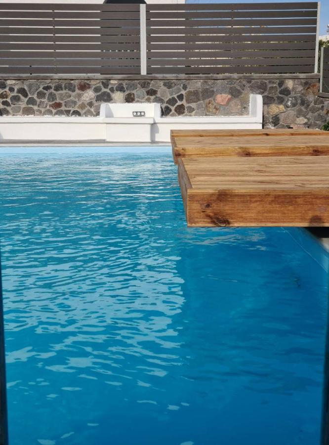 Blackstone Luxury Suites Emporio  Buitenkant foto